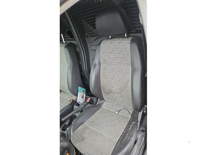 Volkswagen Caddy III 1.6 TDI 16V Sloopvoertuig (2010, Donker, Grijs)