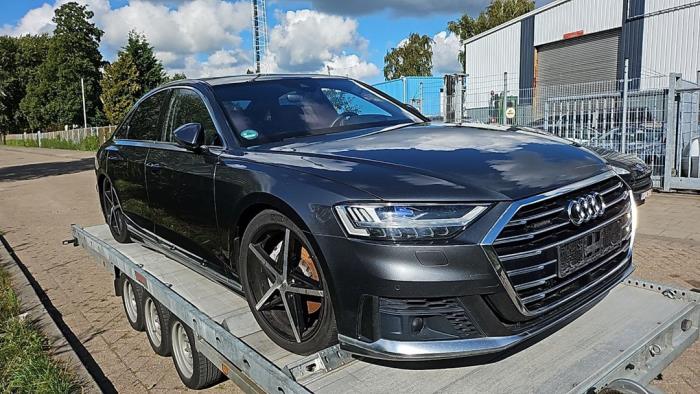 Audi A8 3.0 V6 24V 55 TFSI Mild Hybrid Quattro Sloopvoertuig (2021, Grijs)