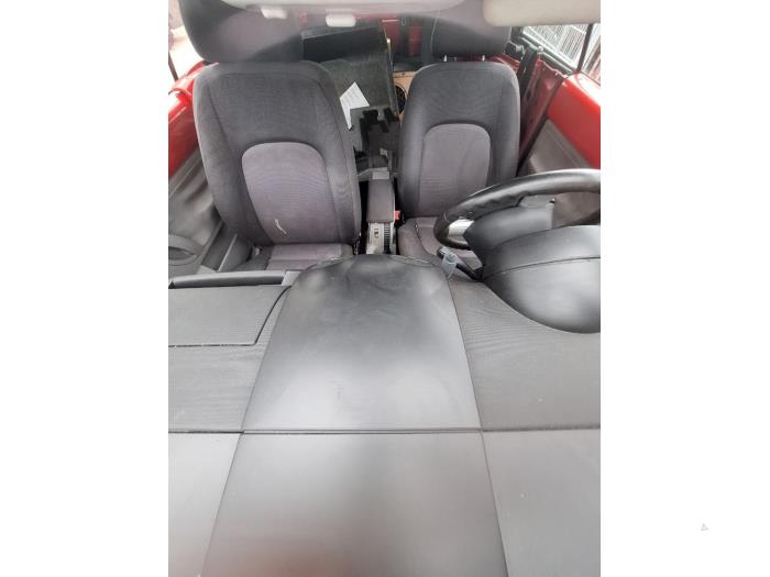 Volkswagen New Beetle 1.6 Sloopvoertuig (2003, Rood)