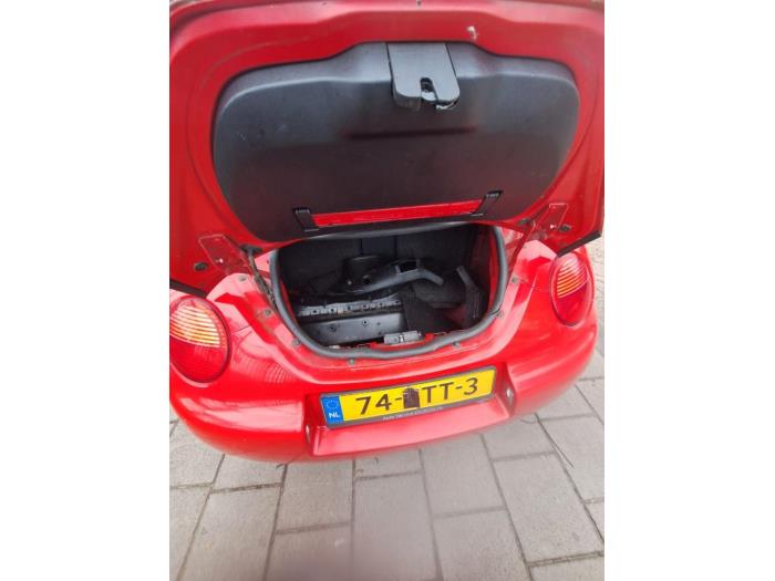 Volkswagen New Beetle 1.6 Sloopvoertuig (2003, Rood)