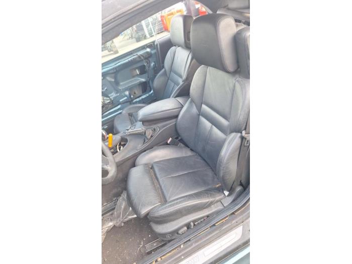 BMW 6 serie 650 i 4.8 V8 32V Sloopvoertuig (2010, Licht, Blauw)