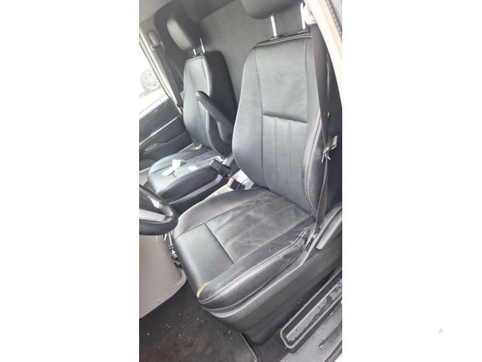 Lancia Voyager 2.8 CRD 16V Sloopvoertuig (2016, Grijs)