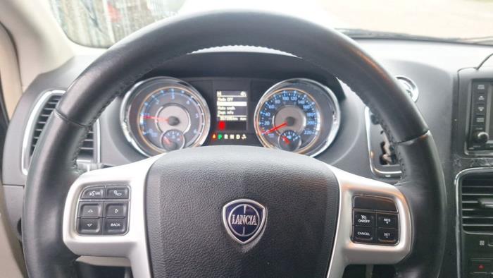 Lancia Voyager 2.8 CRD 16V Sloopvoertuig (2016, Grijs)