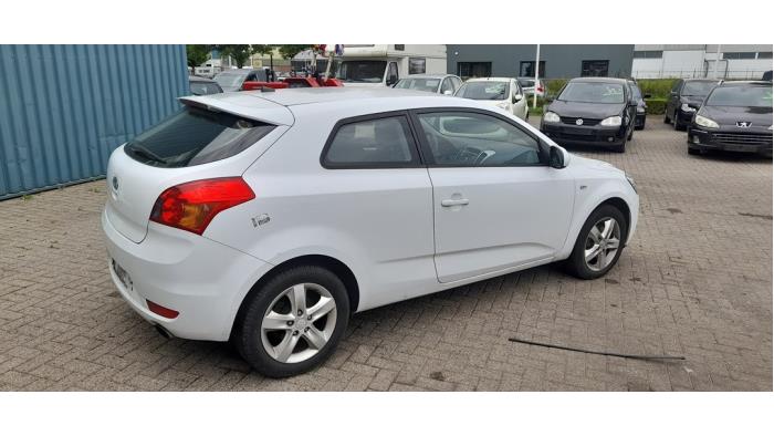 Kia Pro cee'd 1.4 CVVT 16V Sloopvoertuig (2010, Wit)