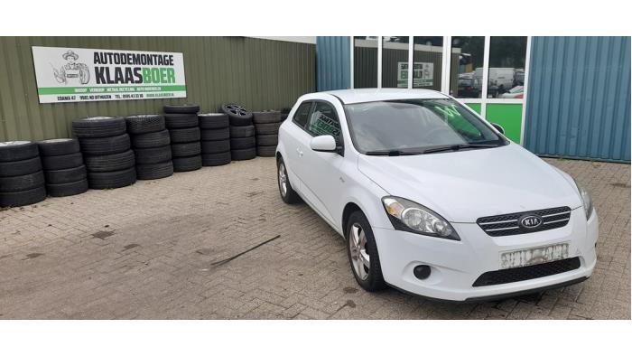 Kia Pro cee'd 1.4 CVVT 16V Sloopvoertuig (2010, Wit)