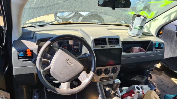 Jeep Compass I 2.4 16V 4x4 Sloopvoertuig (2008, Zwart)