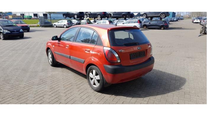 Kia Rio II 1.4 16V Sloopvoertuig (2007, Rood)
