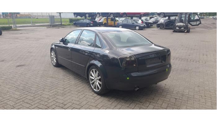 Audi A4 2.0 20V Sloopvoertuig (2004, Zwart)