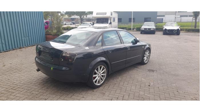 Audi A4 2.0 20V Sloopvoertuig (2004, Zwart)