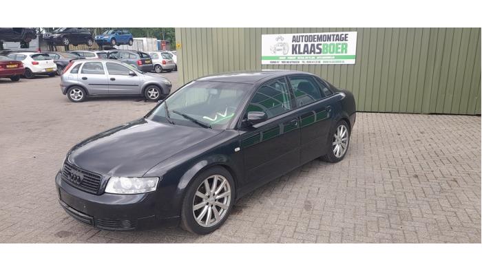 Audi A4 2.0 20V Sloopvoertuig (2004, Zwart)