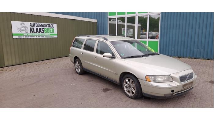 Volvo V70 2.4 D5 20V Sloopvoertuig (2006, Beige)