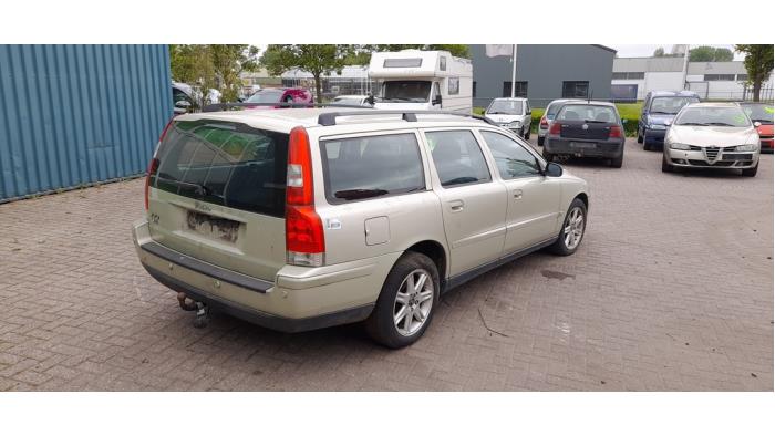 Volvo V70 2.4 D5 20V Sloopvoertuig (2006, Beige)