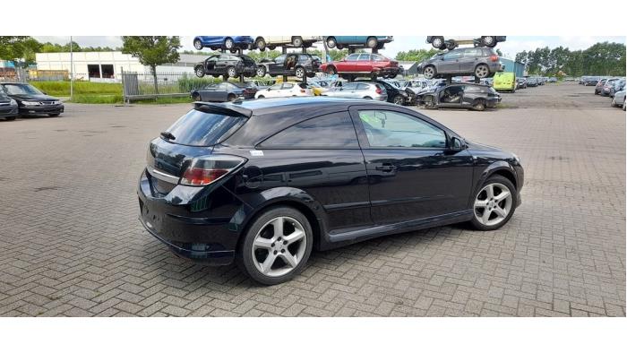 Opel Astra H GTC 1.8 16V Sloopvoertuig (2006, Zwart)