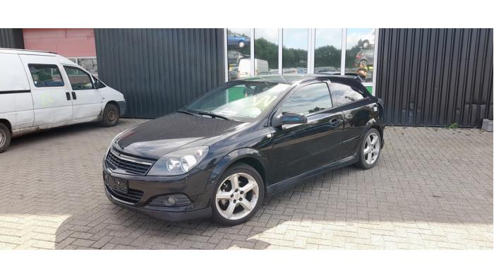Opel Astra H GTC 1.8 16V Sloopvoertuig (2006, Zwart)