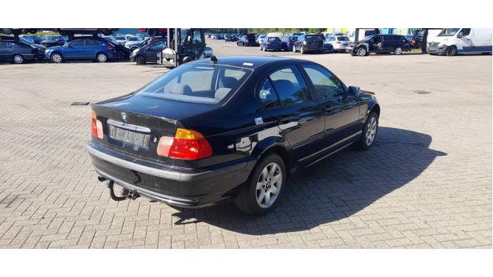 BMW 3 serie 316i Sloopvoertuig (2000, Zwart)