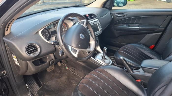 Lancia Delta 1.6 D Multijet 16V 120 Sloopvoertuig (2008, Zwart)