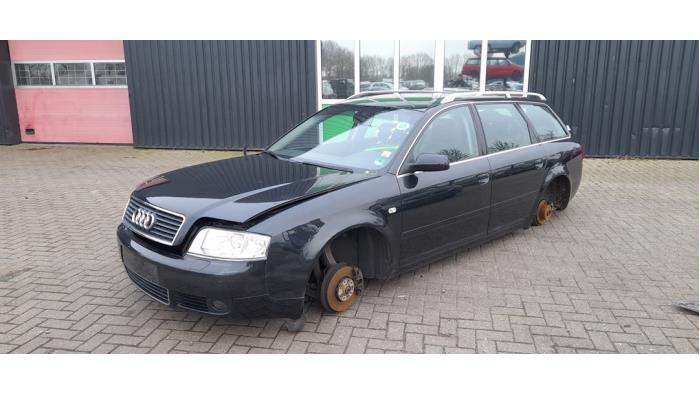 Audi A6 Avant 2.0 20V Sloopvoertuig (2005, Zwart)