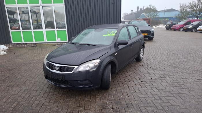 Kia Cee'd 1.4 CVVT 16V Sloopvoertuig (2010, Zwart)