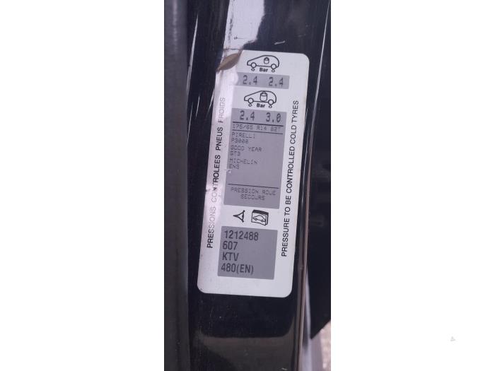 Peugeot 206+ 1.4 XS Sloopvoertuig (2010, Zwart)