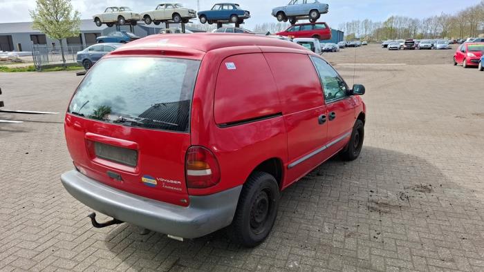 Chrysler Voyager/Grand Voyager 2.4i 16V Sloopvoertuig (1996, Rood)