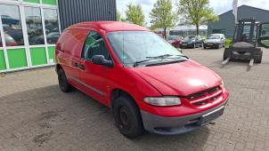 Chrysler Voyager/Grand Voyager 2.4i 16V Sloopvoertuig (1996, Rood)