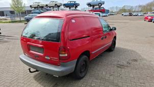 Chrysler Voyager/Grand Voyager 2.4i 16V Sloopvoertuig (1996, Rood)