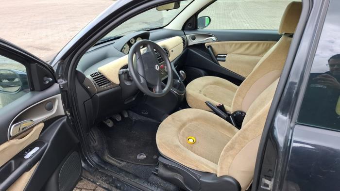 Lancia Ypsilon 1.2 Sloopvoertuig (2004, Zwart)