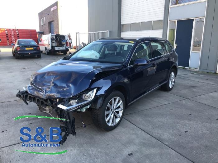 Volkswagen Passat Variant 1.6 TDI 16V Sloopvoertuig (2015, Blauw)