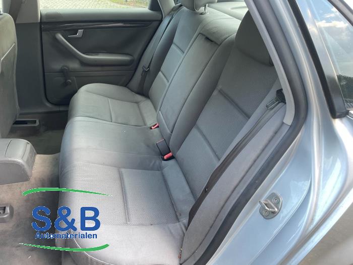 Audi A4 2.0 20V Sloopvoertuig (2001, Grijs)