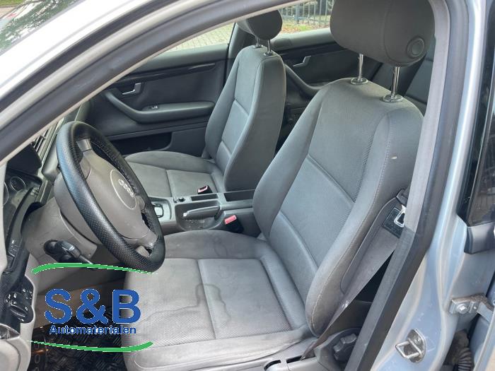 Audi A4 2.0 20V Sloopvoertuig (2001, Grijs)