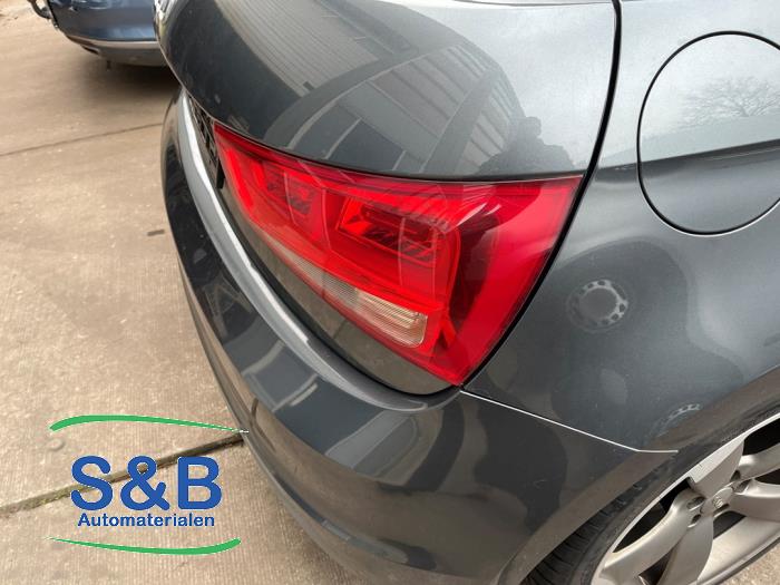 Audi A1 1.2 TFSI Sloopvoertuig (2011, Metallic, Grijs, Groen)