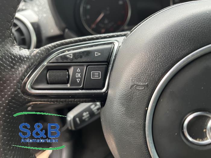 Audi A1 1.2 TFSI Sloopvoertuig (2011, Metallic, Grijs, Groen)