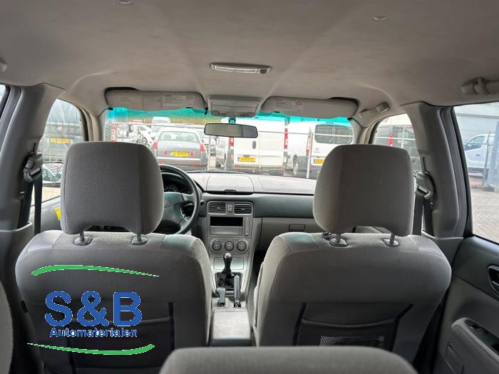 Subaru Forester 2.0 16V X Sloopvoertuig (2002, Rood, Grijs)