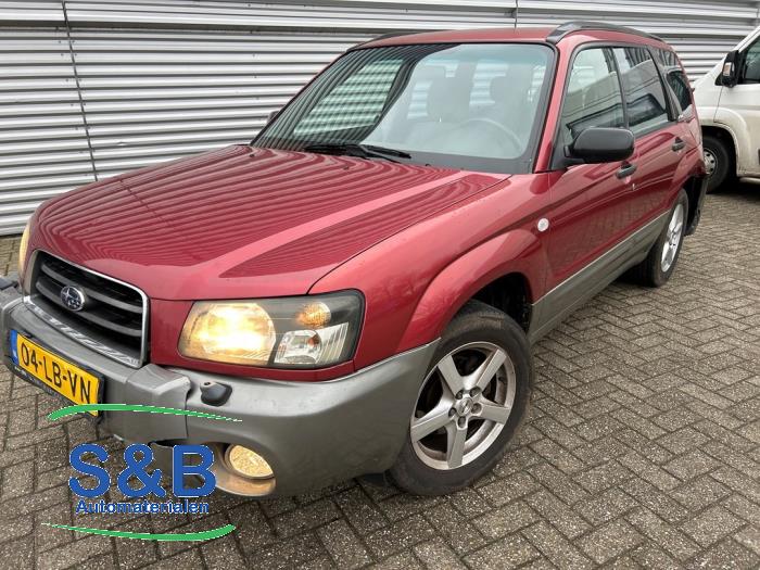Subaru Forester 2.0 16V X Sloopvoertuig (2002, Rood, Grijs)
