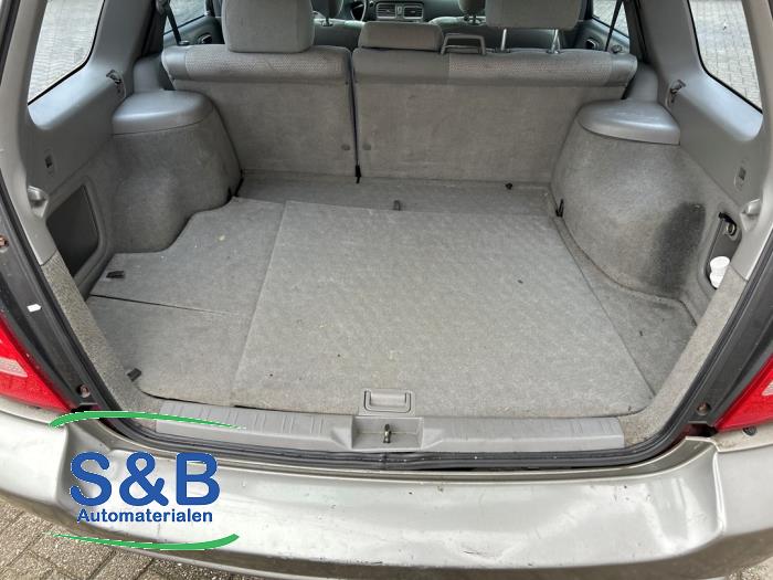 Subaru Forester 2.0 16V X Sloopvoertuig (2002, Rood, Grijs)