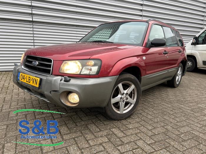 Subaru Forester 2.0 16V X Sloopvoertuig (2002, Rood, Grijs)