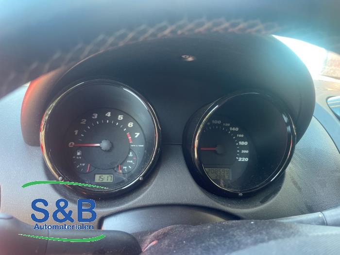 Seat Arosa 1.4i 16V Sloopvoertuig (2005, Rood)