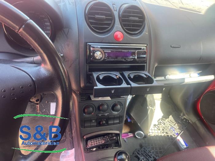 Seat Arosa 1.4i 16V Sloopvoertuig (2005, Rood)