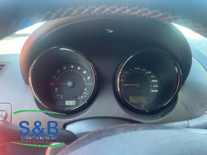 Seat Arosa 1.4i 16V Sloopvoertuig (2005, Rood)