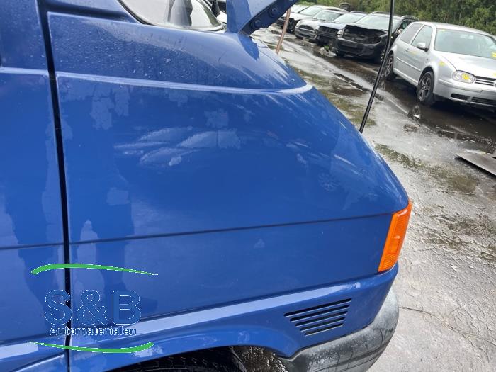 Volkswagen Transporter/Caravelle T4 1.9 TD Caravelle Sloopvoertuig (1996, Donker, Blauw)