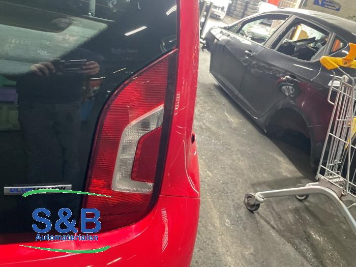 Volkswagen Up! 1.0 12V 60 Sloopvoertuig (2012, Rood)