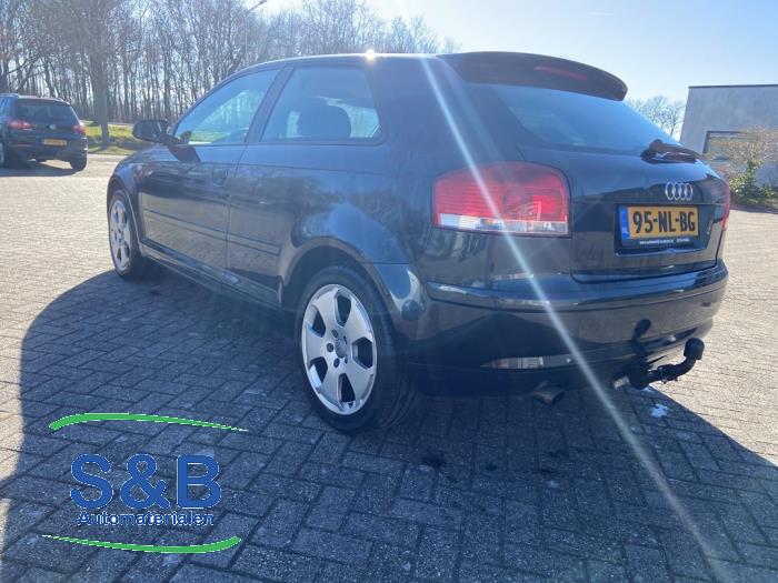 Audi A3 1.6 16V FSI Sloopvoertuig (2003, Zwart)