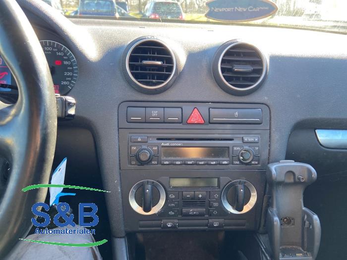 Audi A3 1.6 16V FSI Sloopvoertuig (2003, Zwart)