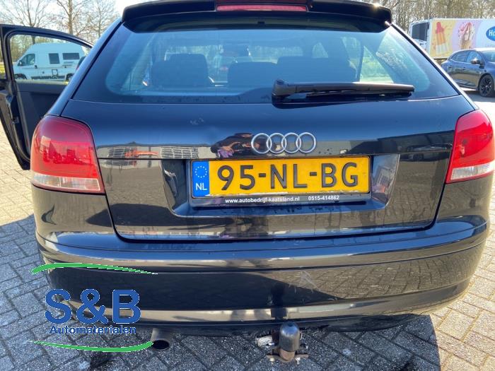 Audi A3 1.6 16V FSI Sloopvoertuig (2003, Zwart)