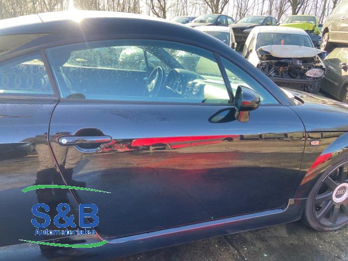 Audi TT Sloopvoertuig (2000, Zwart)