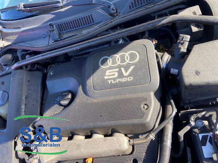 Audi TT Sloopvoertuig (2000, Zwart)