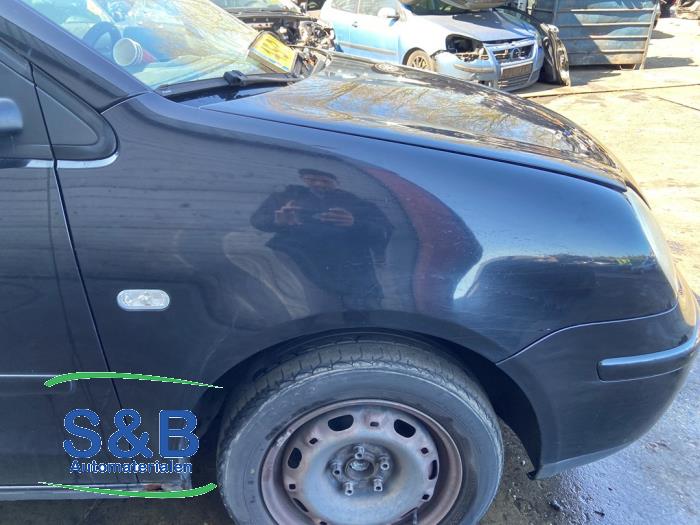 Volkswagen Polo IV 1.4 16V 75 Sloopvoertuig (2004, Zwart)