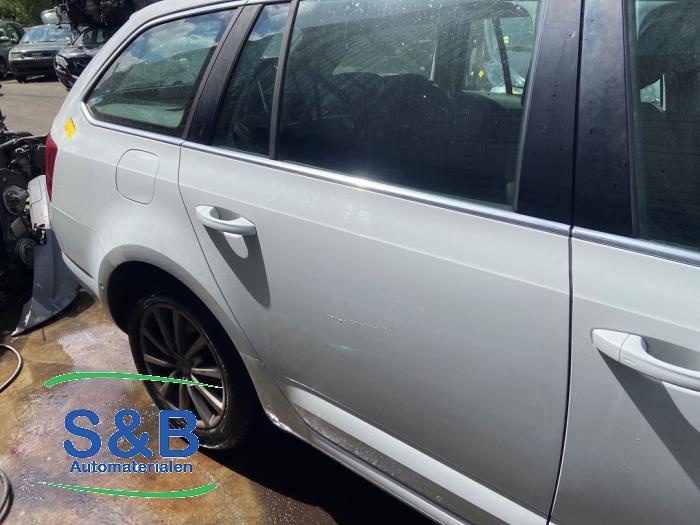 Skoda Octavia Combi 1.6 TDI GreenTec 16V Sloopvoertuig (2015, Wit)