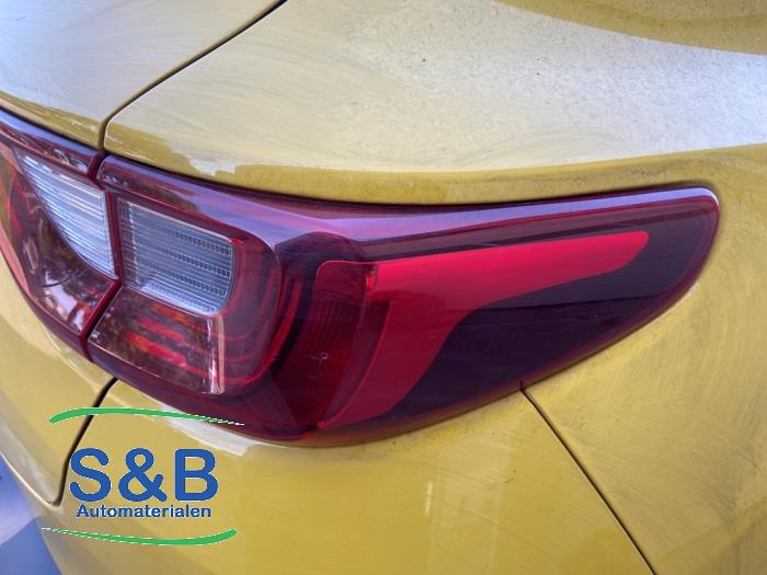 Kia Stonic 1.0i T-GDi 12V Eco-Dynamics+ Sloopvoertuig (2021, Geel)