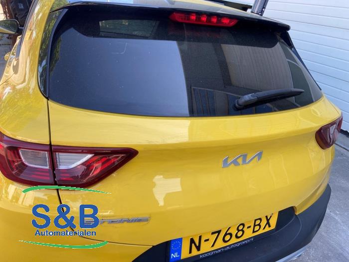 Kia Stonic 1.0i T-GDi 12V Eco-Dynamics+ Sloopvoertuig (2021, Geel)